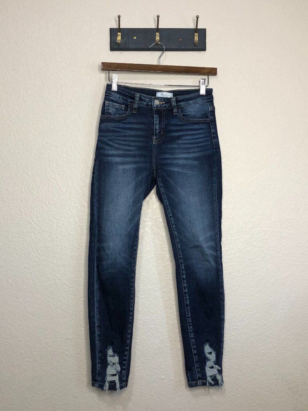 KanCan Mid-Rise Ankle Skinny Dark Wash Jean Women's 24 Distressed Casual Stretch